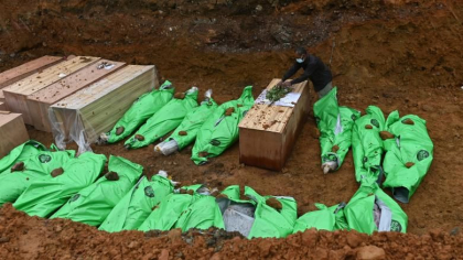 Imagini tulburatoare: Zeci de mineri au fost ingropati in morminte comune, dupa cel mai grav accident din Myanmar - FOTO