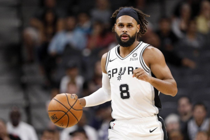 Baschetbalistul australian Patty Mills isi va dona salariile primite pentru ultimele opt meciuri din sezonul regulat al NBA Baschetbalistul australian Patty Mills isi va dona salariile primite pentru ultimele opt meciuri din sezonul regulat al NBA