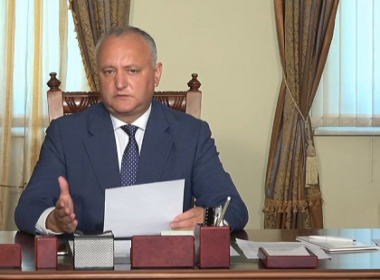 Igor Dodon: "Deputatul deja costa 2 milioane de euro. Asa la dansii au crescut taxele, dupa ce ieri au primit-o peste nas in Parlament" - VIDEO Igor Dodon: "Deputatul deja costa 2 milioane de euro. Asa la dansii au crescut taxele, dupa ce ieri au primit-o peste nas in Parlament" - VIDEO