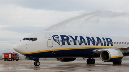 Un avion Ryanair a aterizat de urgenta la Londra, escortat de avioane de lupta