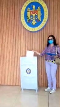 Petitie impotriva guvernului si Ministerului Educatiei pentru redeschiderea scolilor de la 1 septembrie. 700 de parinti au semnat - VIDEO Petitie impotriva guvernului si Ministerului Educatiei pentru redeschiderea scolilor de la 1 septembrie. 700 de parinti au semnat - VIDEO