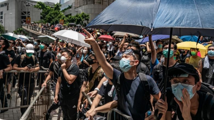 Marea Britanie suspenda tratatul de extradare cu provincia chineza Hong Kong