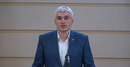 Opozitia nu se da batuta. Alexandru Slusari: "Daca vom identifica 51 de deputati pentru a demite acest guvern, credeti-ma acest lucru se va produce in luna August" Opozitia nu se da batuta. Alexandru Slusari: "Daca vom identifica 51 de deputati pentru a demite acest guvern, credeti-ma acest lucru se va produce in luna August"