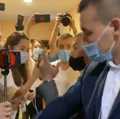 Reactia SPPS la conflictul dintre jurnalisti si ofiteri din parlament: "Regretam comportamentul unor reprezentanti ai presei care nu si-au onorat obligatiunile" Reactia SPPS la conflictul dintre jurnalisti si ofiteri din parlament: "Regretam comportamentul unor reprezentanti ai presei care nu si-au onorat obligatiunile"