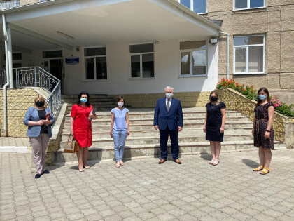 Noul an scolar va incepe la 1 septembrie. O spune ministrul Educatiei, care a vizitat mai multe scoli din capitala - FOTO