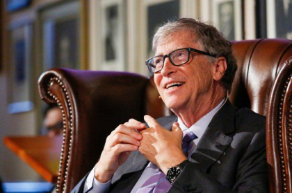 Bill Gates: „Scolile ar putea ramane inchise pana in toamna lui 2021 / Ar putea fi nevoie de „un numar incredibil de mare” de doze de vaccin pentru a elimina virusul”