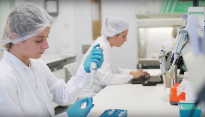 Noul test pandemic spaniolo-ruso-chinez. O companie din Anenii Noi, detinuta de un cetatean american originar din RM, va livra institutiilor medicale 100 de mii de teste pentru identificarea COVID-19 - rise.md Noul test pandemic spaniolo-ruso-chinez. O companie din Anenii Noi, detinuta de un cetatean american originar din RM, va livra institutiilor medicale 100 de mii de teste pentru identificarea COVID-19 - rise.md