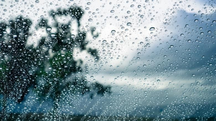 Ploi cu descarcari electrice in nordul si centrul tarii. Cum va fi vremea in capitala. Prognoza meteo - FOTO