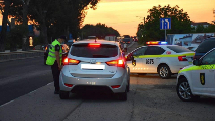 75 de soferi, amendati de oamenii legii noaptea trecuta. Ce reguli au incalcat acestia