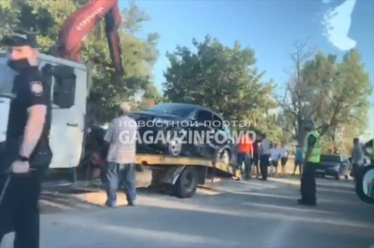 Accident fatal in Gagauzia. Un tanar a murit dupa ce motocicleta pe care se afla s-a ciocnit cu un automobil - FOTO/VIDEO Accident fatal in Gagauzia. Un tanar a murit dupa ce motocicleta pe care se afla s-a ciocnit cu un automobil - FOTO/VIDEO