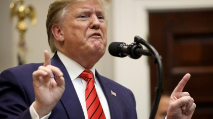 Donald Trump, jigniri in serie: „Nebuna de Nancy Pelosi”, „penibila” sefa a programului anti-Covid