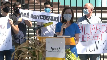 PAS a organizat un flashmob in fata Presedintiei pentru sustinerea agricultorilor - VIDEO