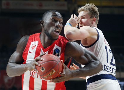 Doliu in sportul american. Baschetbalistul Michael Ojo, legitimat la Steaua Rosie Belgrad, a incetat din viata dupa ce a suferit un atac de cord Doliu in sportul american. Baschetbalistul Michael Ojo, legitimat la Steaua Rosie Belgrad, a incetat din viata dupa ce a suferit un atac de cord