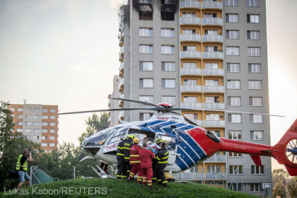 Republica Ceha: Zece morti intr-un incendiu intr-un bloc din estul tarii - FOTO Republica Ceha: Zece morti intr-un incendiu intr-un bloc din estul tarii - FOTO