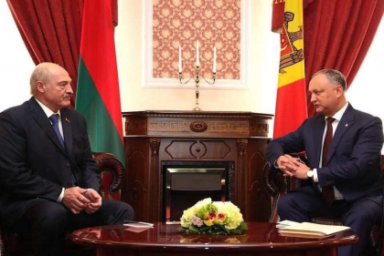 "Din numele poporului moldovenesc si al meu personal." Ce i-a transmis Igor Dodon lui Alexandr Lukasenko, dupa ce a castigat prezidentialele din Belarus