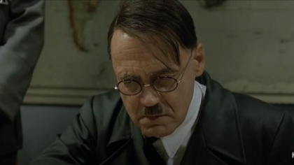 Un angajat a castigat peste 120.000 de euro in instanta dupa ce a fost dat afara pentru ca a creat o mema cu Hitler Un angajat a castigat peste 120.000 de euro in instanta dupa ce a fost dat afara pentru ca a creat o mema cu Hitler