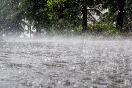 Ploi cu descarcari electrice se asteapta in mai multe regiuni ale tarii. Ce temperaturi se vor inregistra in capitala. Prognoza meteo - FOTO Ploi cu descarcari electrice se asteapta in mai multe regiuni ale tarii. Ce temperaturi se vor inregistra in capitala. Prognoza meteo - FOTO