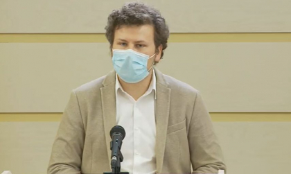 Deputatul PAS, Dan Perciun, cere autoritatilor sa amane achitarea creditelor catre companiile de microfinantare deoarece cetatenii nu au bani sa le achite in situatia de criza - VIDEO Deputatul PAS, Dan Perciun, cere autoritatilor sa amane achitarea creditelor catre companiile de microfinantare deoarece cetatenii nu au bani sa le achite in situatia de criza - VIDEO