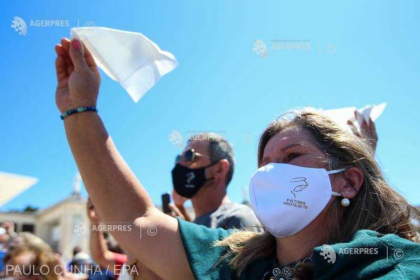 Franta: Pelerinajul din 15 august de la Lourdes, desfasurat cu obligativitatea purtarii mastii de protectie Franta: Pelerinajul din 15 august de la Lourdes, desfasurat cu obligativitatea purtarii mastii de protectie