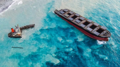 Motivul halucinant pentru care a esuat petrolierul din Mauritius: marinari petreceau si cautau WiFi aproape de mal Motivul halucinant pentru care a esuat petrolierul din Mauritius: marinari petreceau si cautau WiFi aproape de mal
