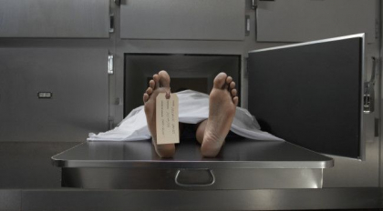 O angajata de la o morga a trait socul vietii ei. Cum „s-a intors din morti” o femeie de 81 de ani O angajata de la o morga a trait socul vietii ei. Cum „s-a intors din morti” o femeie de 81 de ani