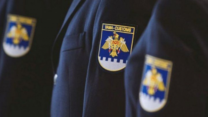 Un inspector vamal risca sa fie demis, dupa ce ar fi activat in doua functii consecutiv