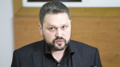 Ultima ora. Ex-directorul CNA, Bogdan Zumbreanu, vrea sa revina in functie: a dat in judecata Parlamentul - Anticoruptie.md Ultima ora. Ex-directorul CNA, Bogdan Zumbreanu, vrea sa revina in functie: a dat in judecata Parlamentul - Anticoruptie.md