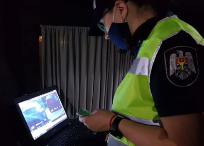 Peste 320 de autoturisme verificate de INSP: un sofer baut si 68 de procese-verbale intocmite - GALERIE FOTO Peste 320 de autoturisme verificate de INSP: un sofer baut si 68 de procese-verbale intocmite - GALERIE FOTO