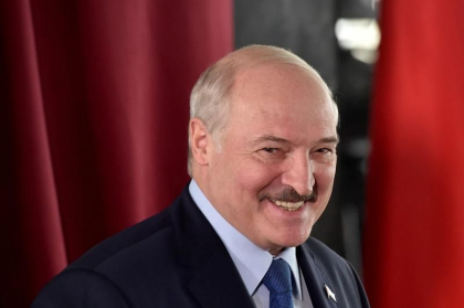 Lukasenko ameninta ca va inchide fabricile in care au loc proteste ale muncitorilor Lukasenko ameninta ca va inchide fabricile in care au loc proteste ale muncitorilor