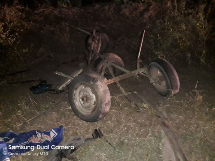 Accident la Anenii Noi. Un Volkswagen a lovit o caruta in care se afla o mama cu 4 copii. Femeia era in stare de ebrietate - FOTO