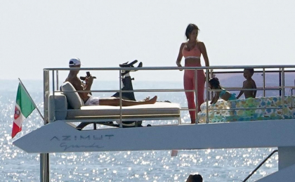 ”Ce inseamna asta?” Imaginea care a starnit speculatii despre relatia dintre Cristiano Ronaldo si Georgina Rodriguez ”Ce inseamna asta?” Imaginea care a starnit speculatii despre relatia dintre Cristiano Ronaldo si Georgina Rodriguez