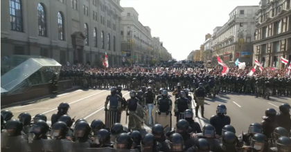 Protestele iau amploare la Minsk. Armata si blindatele au fost scoase pe strazile orasului - VIDEO/ LIVE Protestele iau amploare la Minsk. Armata si blindatele au fost scoase pe strazile orasului - VIDEO/ LIVE