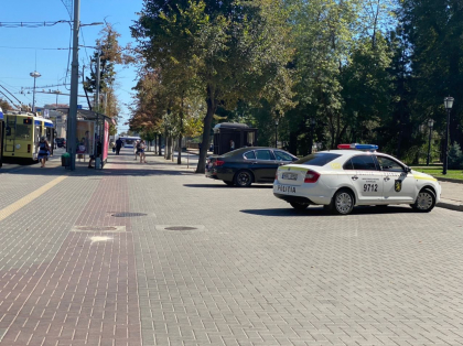Atentie soferi. Daca va parcati masina in aceste locuri, riscati amenda - FOTO Atentie soferi. Daca va parcati masina in aceste locuri, riscati amenda - FOTO