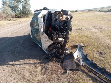Accident cumplit la Comrat. Un barbat a murit, dupa ce masina in care se afla s-a rasturnat - FOTO Accident cumplit la Comrat. Un barbat a murit, dupa ce masina in care se afla s-a rasturnat - FOTO