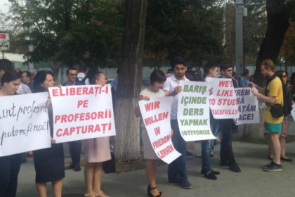 Doi ani de la expulzarea profesorilor turci: Speram totusi ca intr-o zi vor fi eliberati
