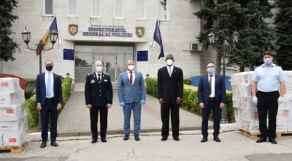 Ambasada SUA a donat un lot de echipamente de protectie subdiviziunilor MAI - GALERIE FOTO Ambasada SUA a donat un lot de echipamente de protectie subdiviziunilor MAI - GALERIE FOTO