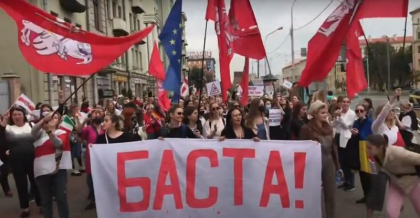 Mii de femei au protestat in Belarus impotriva brutalitatii politiei Mii de femei au protestat in Belarus impotriva brutalitatii politiei