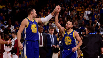 Echipele Toronto Raptors si Denver Nuggets au obtinut victorii, in seria meciurilor din semifinalele play-off-ului din NBA. Canadienii de la Raptors i-au invins cu 100 la 93 pe cei de la Boston Celtics