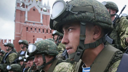Rusia trimite trupe in Belarus. Soldati rusi si sarbi vor participa la exercitii militare comune