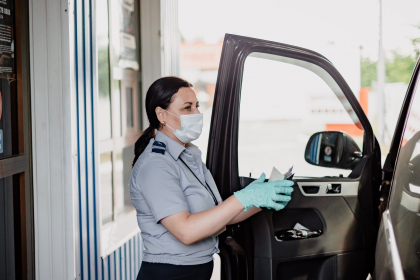 Situatia la frontiera: iata cate persoane au intrat si au iesit din tara timp de o zi Situatia la frontiera: iata cate persoane au intrat si au iesit din tara timp de o zi