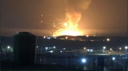 Explozie puternica in Iordania. O minge de foc uriasa s-a ridicat deasupra unui depozit de munitii Explozie puternica in Iordania. O minge de foc uriasa s-a ridicat deasupra unui depozit de munitii