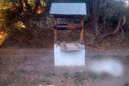 Caz groaznic. Trupul unei femei, gasit intr-o fantana din satul Taslic Caz groaznic. Trupul unei femei, gasit intr-o fantana din satul Taslic
