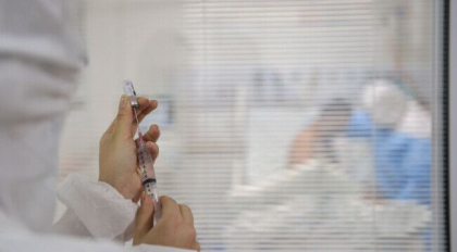 Politico: Tarile Uniunii Europene se pregatesc sa foloseasca vaccinuri neautorizate impotriva Covid-19 Politico: Tarile Uniunii Europene se pregatesc sa foloseasca vaccinuri neautorizate impotriva Covid-19