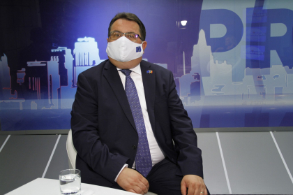 Cum va putea fi impiedicata fraudarea alegerilor prin aducerea masiva a cetatenilor din stanga Nistrului? Raspunsul ambasadorului UE, Peter Michalko
