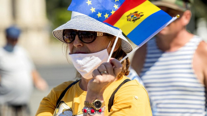 Cum se vad in Romania, alegerile prezidentiale din Republica Moldova: tensiunea creste la Chisinau, iar investitia ruseasca in Dodon e vizibila. Ce ar putea face guvernul Orban pentru moldoveni Cum se vad in Romania, alegerile prezidentiale din Republica Moldova: tensiunea creste la Chisinau, iar investitia ruseasca in Dodon e vizibila. Ce ar putea face guvernul Orban pentru moldoveni