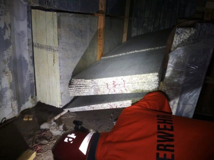 Un tanar a murit, iar alti doi au ajuns la spital, dupa ce au ramas prinsi intre placi de granit de 1,5 tone, la Balti. Alte doua persoane, transportate la spital - FOTO/VIDEO