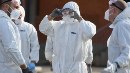Firma sotiei unui inalt functionar de stat va produce costume de protectie pentru medicii din prima linie Firma sotiei unui inalt functionar de stat va produce costume de protectie pentru medicii din prima linie