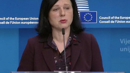 Comisia Europeana lanseaza un plan de actiune anti-rasism: „Progresul in combaterea rasismului nu este suficient de bun” Comisia Europeana lanseaza un plan de actiune anti-rasism: „Progresul in combaterea rasismului nu este suficient de bun”