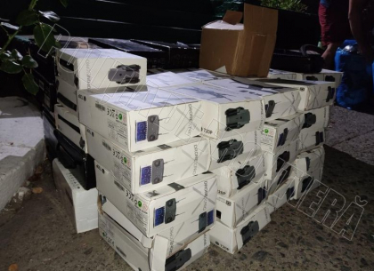 100 de drone in valoare de un milion de lei, transportate ilegal cu un microbuz din Germania in Moldova - FOTO 100 de drone in valoare de un milion de lei, transportate ilegal cu un microbuz din Germania in Moldova - FOTO