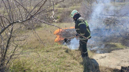 Peste 40 de incendii, stinse de pompieri in ultimele 24 de ore Peste 40 de incendii, stinse de pompieri in ultimele 24 de ore